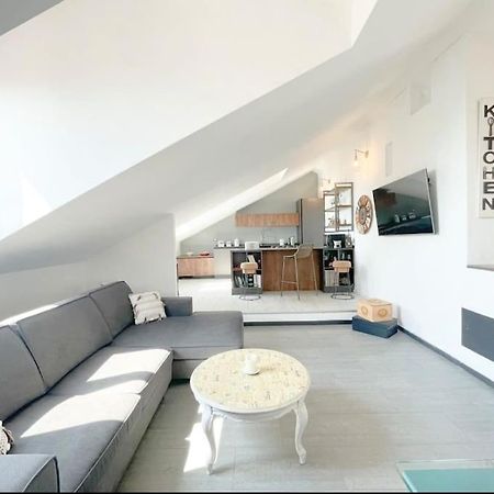 Mansarda Vista Mare A Zinola Apartment ซาโวนา ภายนอก รูปภาพ